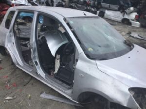 Mazda Demio DB
