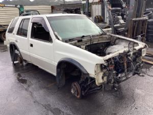 Isuzu Wizard UCS69