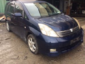 Toyota Isis ANM10 2004-2017