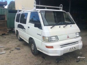 Mitsubishi L300- L0