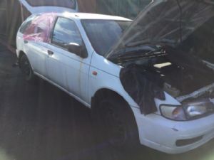 Nissan Sentra Y11