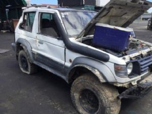 Mitsubishi Pajero V25W