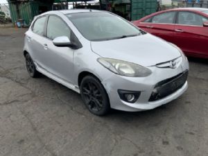 Mazda Mazda2 DE 2007-2014