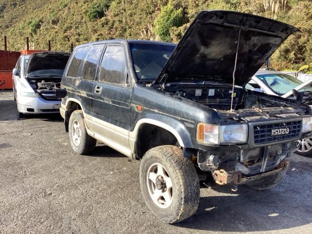 Isuzu Bighorn UBS25