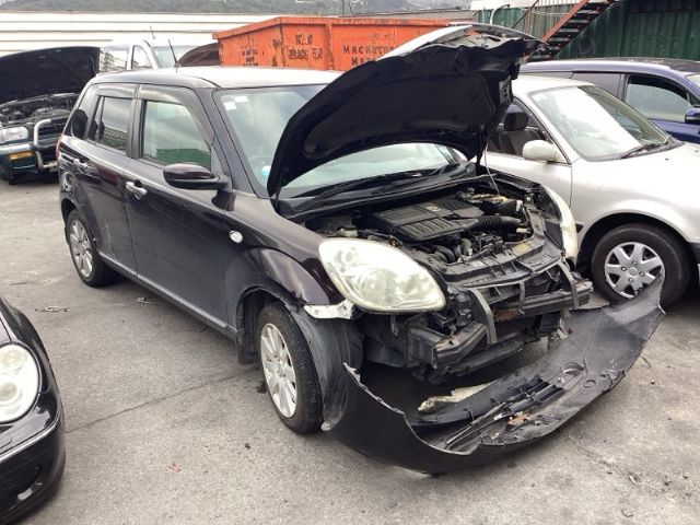 Mazda Verisa DC 2WD 01/04 on