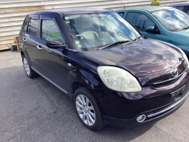 Mazda Verisa DC 2WD 01/04 on