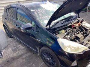 Toyota Aqua NHP10 2011-2015