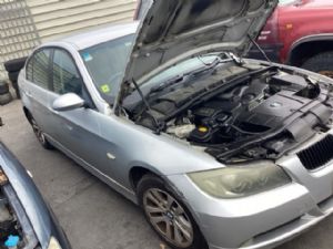 BMW 3 Series  320i E90