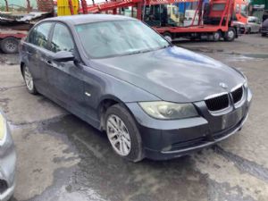 BMW 3 Series  320i E90