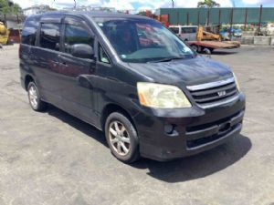 Toyota Noah/Voxy AZR60 2001-2007