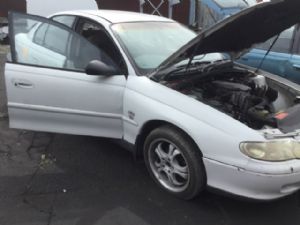 Holden Commodore VX 09/00-09/02