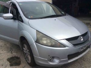 Mitsubishi Grandis NA4W