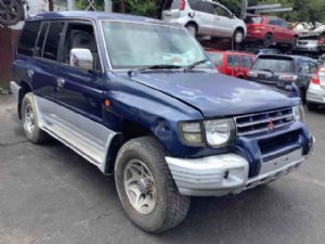 Mitsubishi Pajero V45W