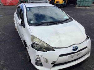 Toyota Aqua NHP10 2011-2015