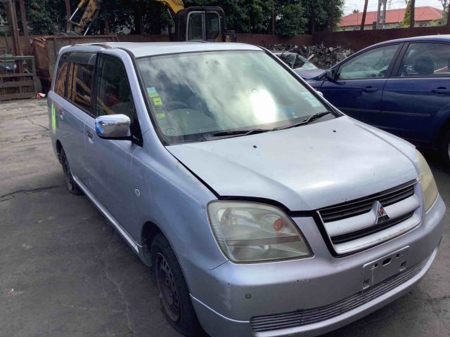 Mitsubishi Dion CR9W 2000-2005