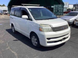 Toyota Noah/Voxy AZR60 2001-2007