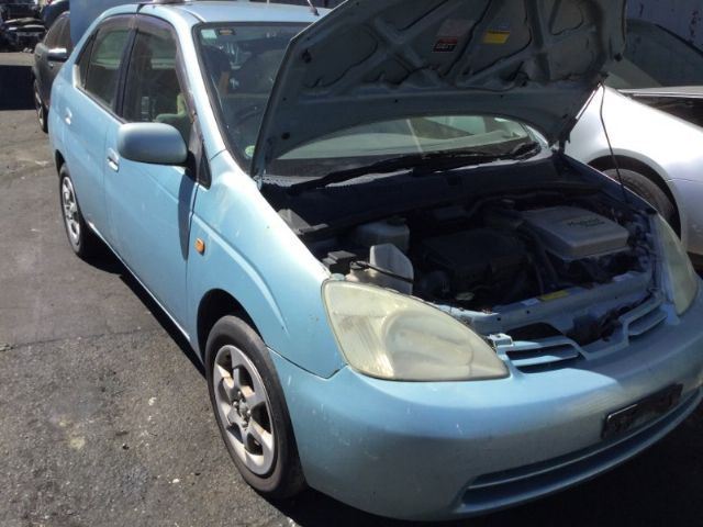 Toyota Prius NHW11 10/01-09/03