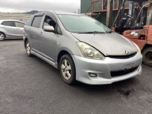 Toyota Wish ZNE10G 2003-2009