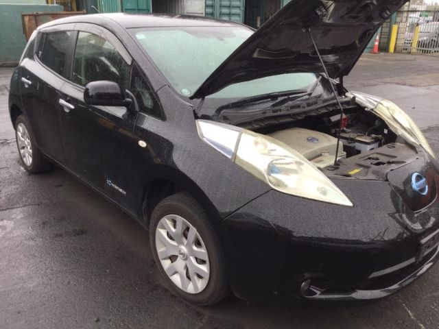 Nissan Leaf ZE0 2011-2016