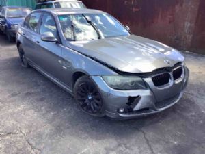 BMW 3 Series  320i E90
