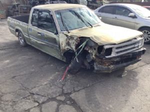 Mazda B2000 UFY0E1 02/85-02/88