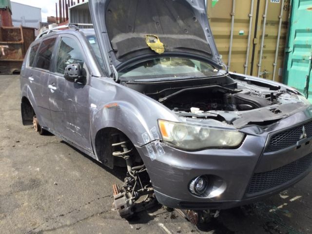 Mitsubishi Outlander CW5W 2006-2012