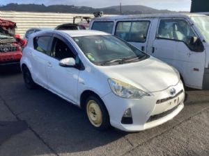 Toyota Aqua NHP10 2011-2015