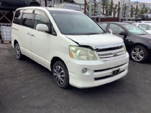 Toyota Noah/Voxy AZR60 2001-2007