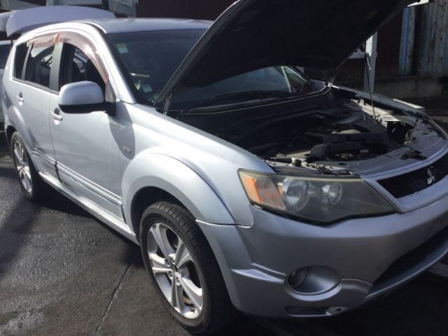 Mitsubishi Outlander CW5W 2006-2012