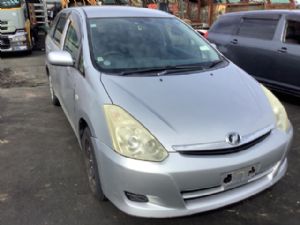 Toyota Wish ZNE10G 2003-2009