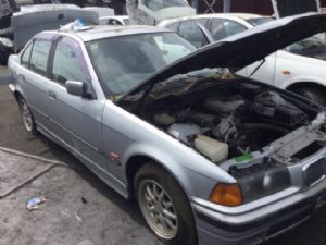 BMW 3 Series  318I E90 LCI
