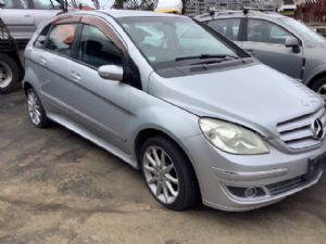 Mercedes-Benz 200 200